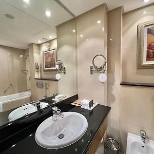Klassieke Kamer met Twee Aparte Bedden